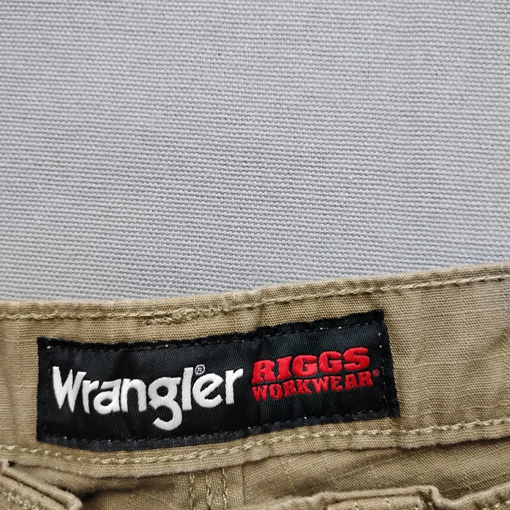 Wrangler Riggs Workwear Mens 30x30 Khaki Ripstop Cargo Pants